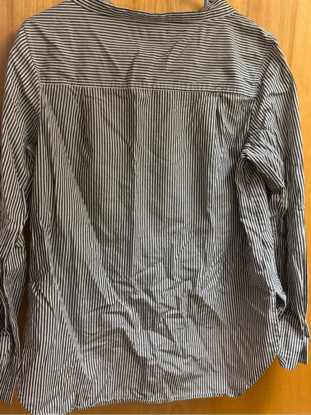 J. Crew Women’s Black & White Stripe Button-Shoulder Long-Sleeve Top Size 8